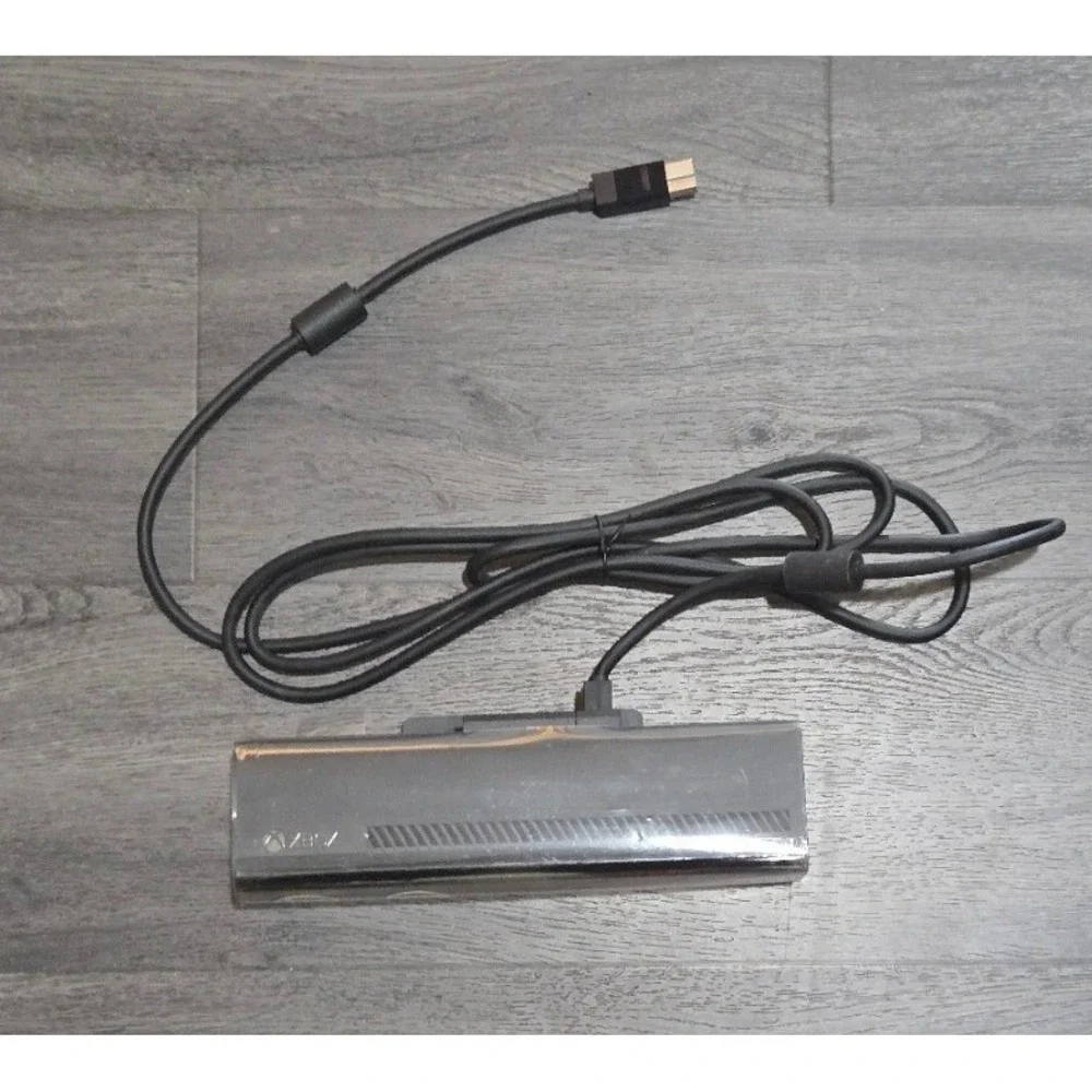 Microsoft Xbox One Kinect Sensor‎ Model 1520 - Like New with Protective Plastic